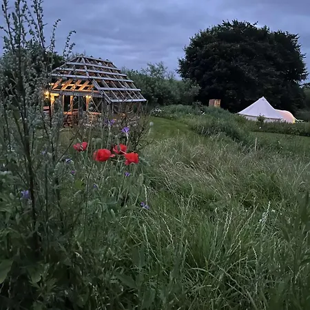 Feriehus Wellnessglamping For 2 Personer Solsikkemarken